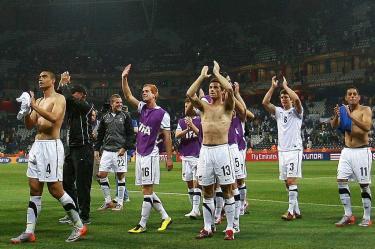Nueva Zelanda terminó invicto en 2010, sin embargo, fue eliminado en Fase de Grupos.