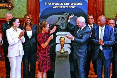 La presidenta Claudia Sheinbaum se reunió con el presidente de la FIFA, Gianni Infantino, así como con representantes de federaciones y confederaciones. Hasta anoche, la mandataria aún evaluaba si asistirá al Fan Fest del Zócalo.