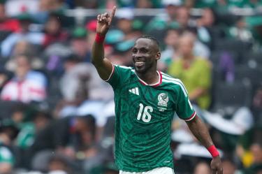 Julián Quiñones se convirtió en el segundo naturalizado en anotar con México en un Mundial.