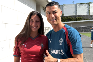 Celine Dept no pudo contener el llanto después de tener la oportunidad de conocer a Cristiano Ronaldo en la concentración de Portugal.