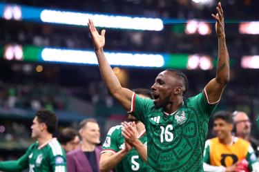 Julián Quiñones se convierte en el segundo jugador de México en anotar 4 goles en una misma edición de Copa del Mundo.