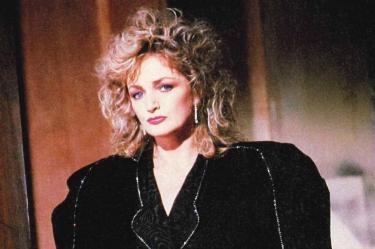 Bonnie Tyler tenía una voz inigualable, pero ¿sabes por qué se escuchaba de esa manera?
