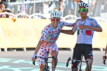 Isaac Del Toro ganó la Etapa 2 del Tour de Francia 2026 con Tadej Pogacar como su gregario momentáneo.