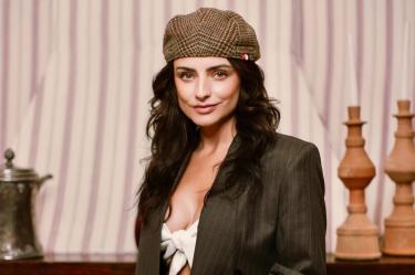 Aislinn Derbez continúa dando de qué hablar en redes sociales.