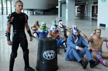 Luchadores de la AAA replicaron el remo vikingo de Noruega