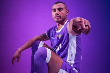 Giakoumakis es presentado con el Al Ain de Arabia