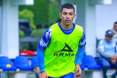 Erik Lira se reintegra con Cruz Azul, a la espera de ofertas de Europa