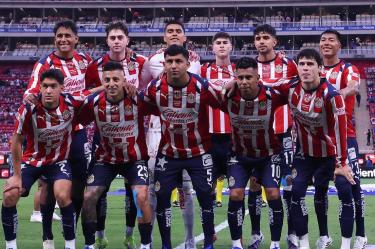 Jugadores de Chivas cambian de número para el Apertura 2026