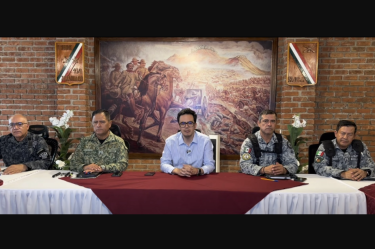 El secretario general de Gobierno de Zacatecas, Rodrigo Reyes Mugüerza, encabezó una sesión del Grupo de Inteligencia Operativa con autoridades estatales y federales para coordinar la respuesta institucional tras los hechos de violencia registrados en la entidad.