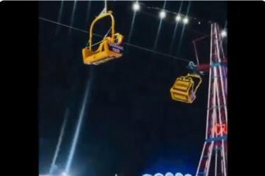 El incidente fue captado en video por asistentes al evento y rápidamente se viralizó en redes sociales.