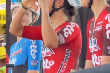 Romina Hinojosa se convirtió en la primera en representar a México en la historia del Tour de Francia femenino.