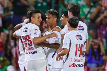 Chivas suma su segunda victoria en el Apertura 2026 tras vencer a Santos y, momentáneamente, escala al octavo lugar de la clasificación.