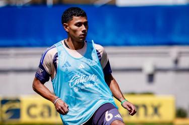 Edwin Cerrillo, mediocampista procedente del Galaxy de Los Ángeles.