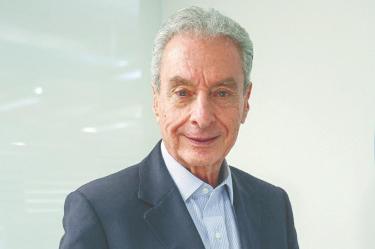 César Costa habla de su vida en el libro "Lo mío fue un sueño"