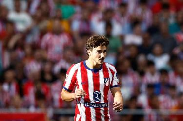 El Barcelona subrayó que comprarían a Julián Álvarez con la oferta que ya hicieron