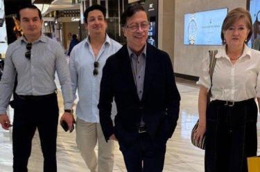 Gustavo Petro llega a México para dictar conferencia magistral en la UNAM