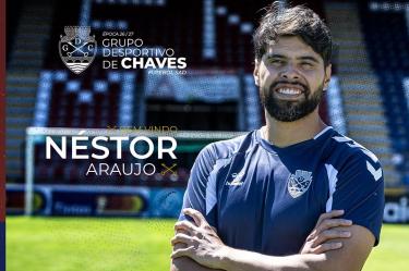 Néstor Araujo vuelve a Europa y firma por el GD Chaves