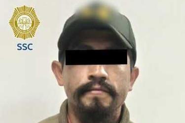 Los implicados fueron aprehendidos por agentes de la policía capitalina y trasladados al Ministerio Público tras la denuncia de los legítimos propietarios en la colonia San Pablo Oztotepec.