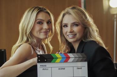 La Gaviota. (L to R) Sofia Castro, Angélica Rivera in La Gaviota. Cr. Maria Medina / Netflix © 2026