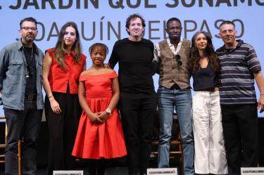 Alejandro Sugich, coproductor de El jardín que soñamos; Itzel Sierra, productora; Kima Preville, actriz; Joaquín del Paso, director; Faustin Pierre, actor; Fernanda de la Peza, productora, y Carlos Esquivel, actor. Foto: Elizabeth Velazquez
