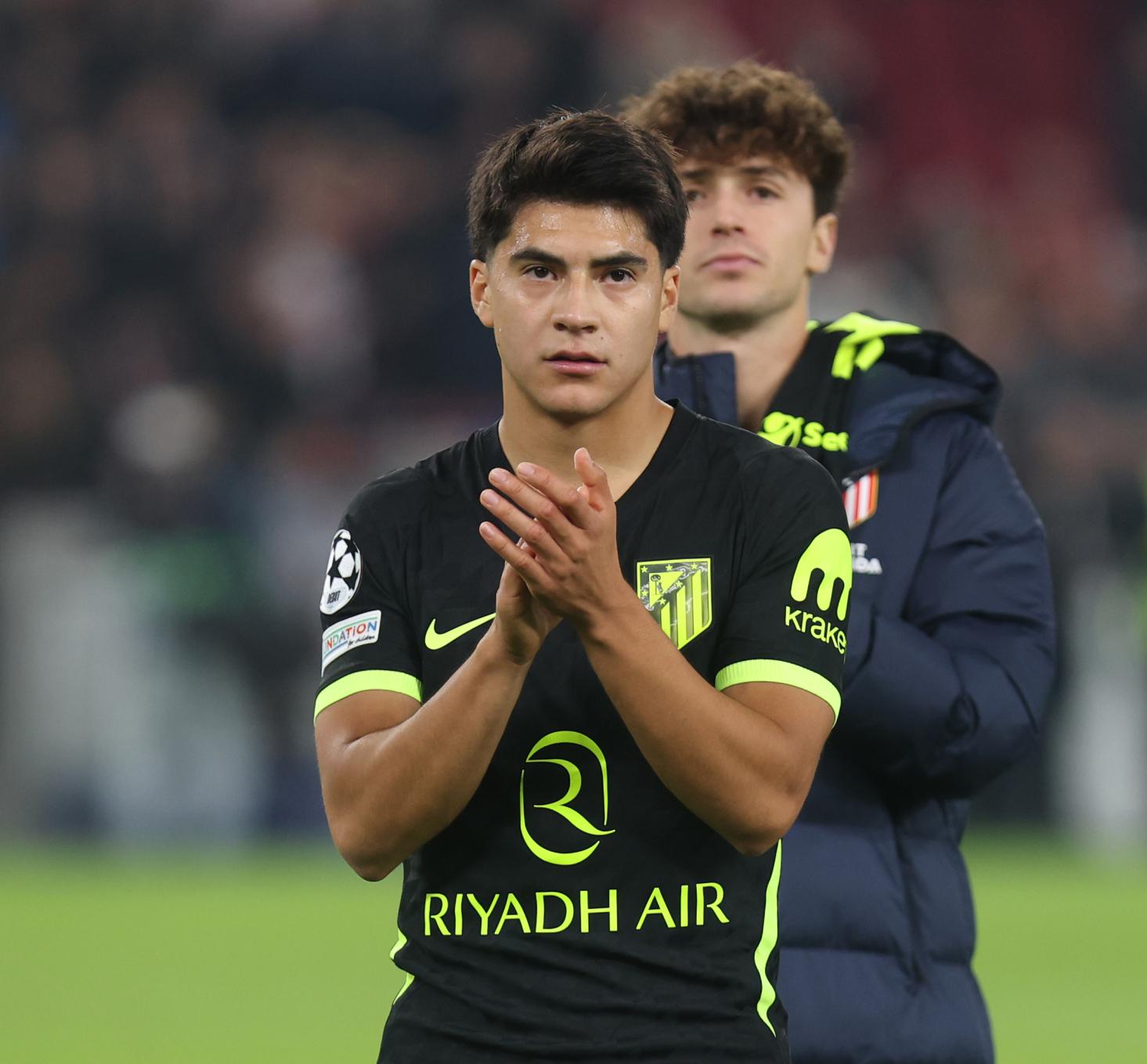 Obed Vargas debutó en Champions League.