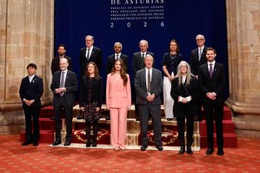 Julian Barnes, Timothy Garton Ash y otras figuras obtuvieron el Premio Princesa de Asturias de la mano de la princesa Leonor