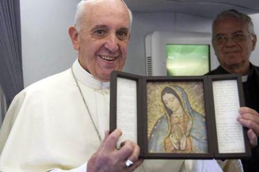 El secretario de la Pontificia Comisión para América Latina del Vaticano (CAL), Guzmán Carriquiry, reveló que el pontífice también mandó un video que será dado a conocer mañana. / Foto: Archivo
