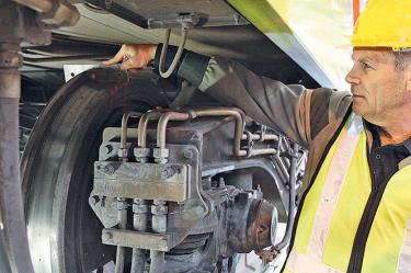 Los  “desórdenes” se presentan en la vía y en las ruedas de los trenes, los cuales provocaron desgastes excesivos de rieles, sobre todo en curvas, de acuerdo con el documento que la empresa francesa TSO entregó al STC Metro.