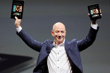 El nuevo teléfono se uniría a la línea de tabletas que ya ofrece la compañía para competir con Apple y Samsung. FOTO: Archivo/Reuters