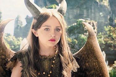 Isobelle Molloy, de 14 años, personificó a la joven Angelina Jolie en la película Maléfica, a quien describió como “una mujer muy amorosa y muy solidaria, fue un gran honor interpretarla”. Foto: Disney