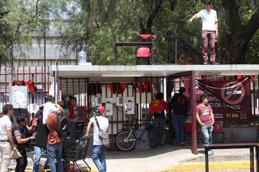 La limpieza se da previo a que los alumnos entreguen las instalaciones del Politécnico a las 15:00 horas.