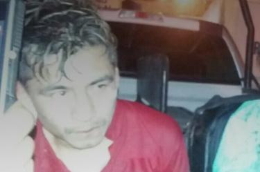Uno de los presuntos asaltantes golpeados por los vecinos