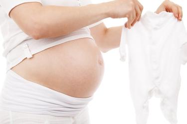 La menor de 11 años, dio a luz en Sonora tras cuatro días de estar en labores de parto. Investigan a la mamá.