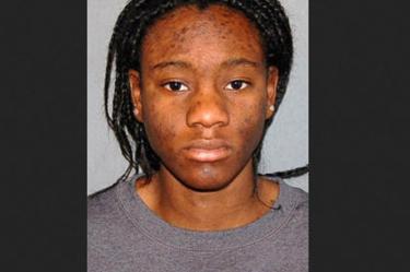 Hyphernkemberly Dorvilier fue detenida por la policía luego de que le prendió fuego a su recién nacida afuera de su casa. FOTO: Oficina del Fiscal del Condado de Burlington 