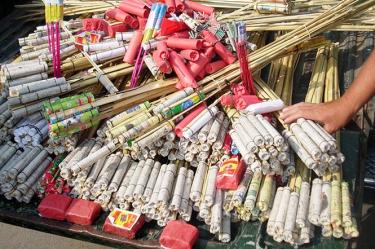 La pirotecnia estalló en cadena, al contacto con un cohete encendido