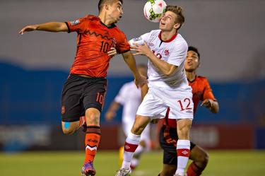 México ocupa la cima del Grupo B con siete puntos por mejor diferencia de goles, misma cantidad a la que llegó el cuadro canadiense (Mexsport)