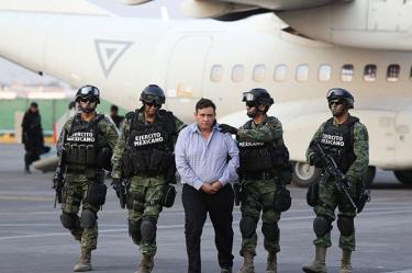Al líder de Los Zetas se le acusa de los delitos de portación de arma de fuego de uso exclusivo del Ejército y Operaciones con recursos de procedencia ilícita