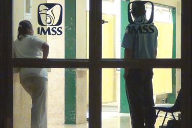 Los padres llevaron a la pequeña al área de urgencias del Hospital General de la Zona 2 del Instituto Mexicano del Seguro Social