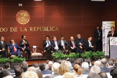 Aspecto de la inauguración de la Semana de la Seguridad Social, en el Senado