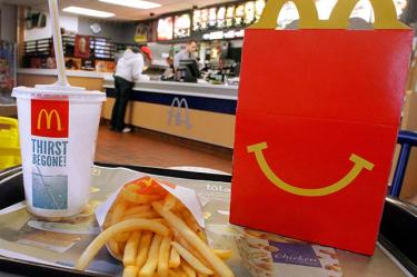 <i>Minions</i> de Cajita Feliz ‘maldicen’ a los clientes