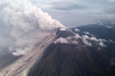 El Fondo de Desastres Naturales (Fonden) emitió una Declaratoria de Emergencia para los municipios de Colima, Comala, Coquimatlán, Cuauhtémoc y Villa de Álvarez del estado de Colima por actividad del volcán de fuego