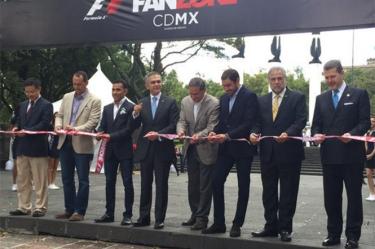 El jefe de Gobierno del Distrito Federal, Miguel Ángel Mancera, inauguró este viernes la “F1 FanZone CDMX 2015”. Foto: GDF