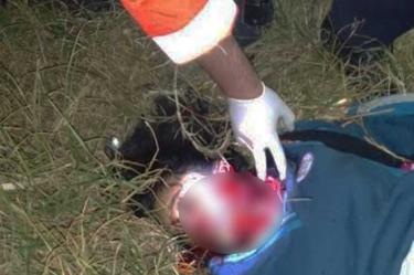 La menor presentaba heridas en la zona toráxica producidas por arma punzocortante, así como signos de haber sufrido abuso sexual.
