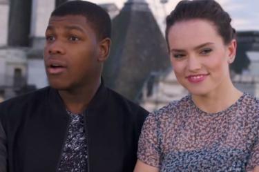 Daisy Ridley y John Boyega presentaron un rap hablando de Star Wars