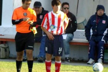 Jugador de 13 años hace su debut en Argentina (Foto tomada de Twitter)