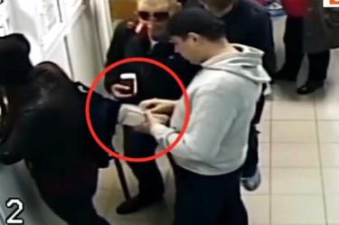 Video: Por 'gandalla' le sacan dinero de la cartera