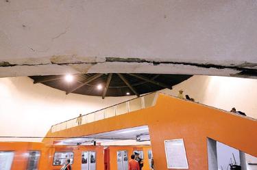 Actualmente se desarrollan trabajos de remozamiento en Insurgentes, Moctezuma y Boulevard Puerto Aéreo (foto). Foto: Karina Tejada/Archivo