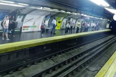La promoción de la película Ghostbusters invadió la estación del metro Alonso Martínez, en Madrid, España (Captura de pantalla)