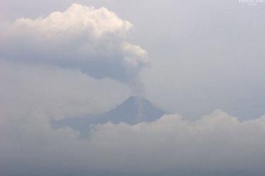 El número de atención de emergencias inicia operaciones en 16 estados de la República; en Colima y Jalisco se mantiene la zona de exclusión para evitar riesgos. 