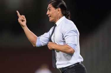 El estratega universitario quedó satisfecho por el accionar de su equipo en el triunfo ante Jaguares, el cual los mantiene en zona de calificación (Mexsport)